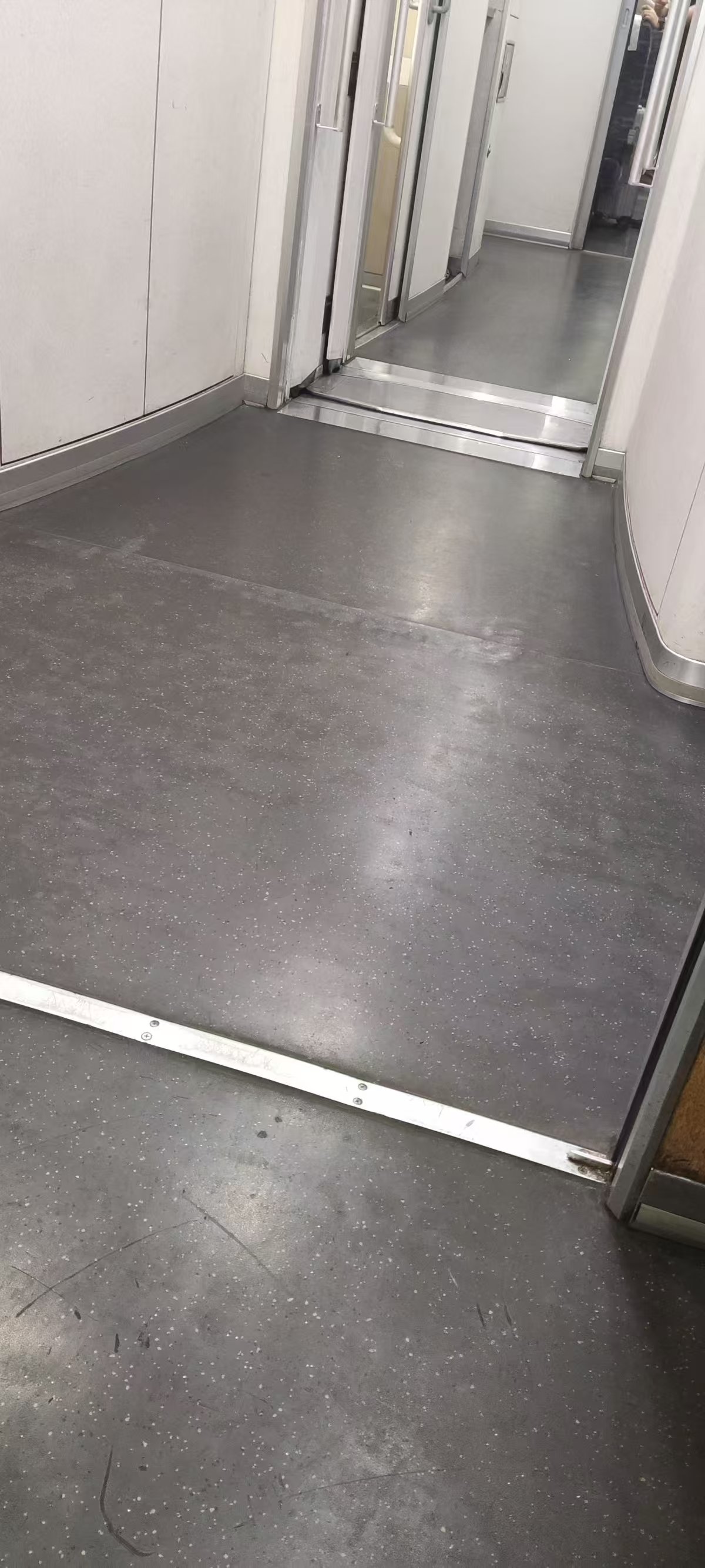 1727329464655438.jpg 1727329464655438.jpg